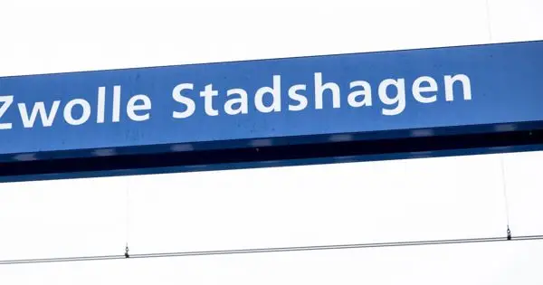 Naambord Stadshagen Zwolle – Taxi Allure rijdt 24/7 in deze wijk